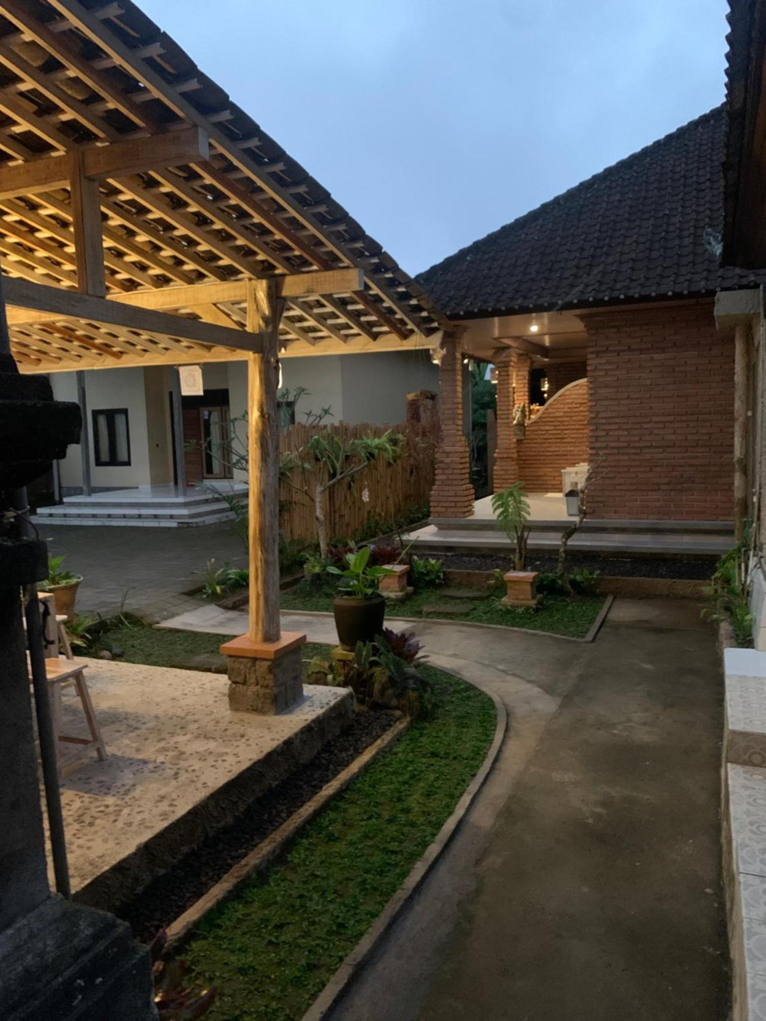 Ambara Guest House Tampaksiring Екстер'єр фото